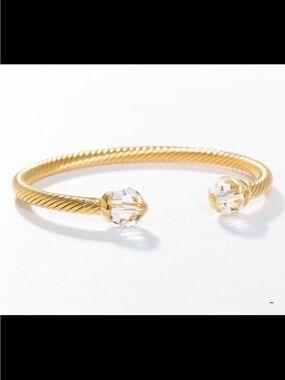 With a Twist • Bracelet • Cuff • Golden• Touchstone Crystal • Swarovski • Trendy